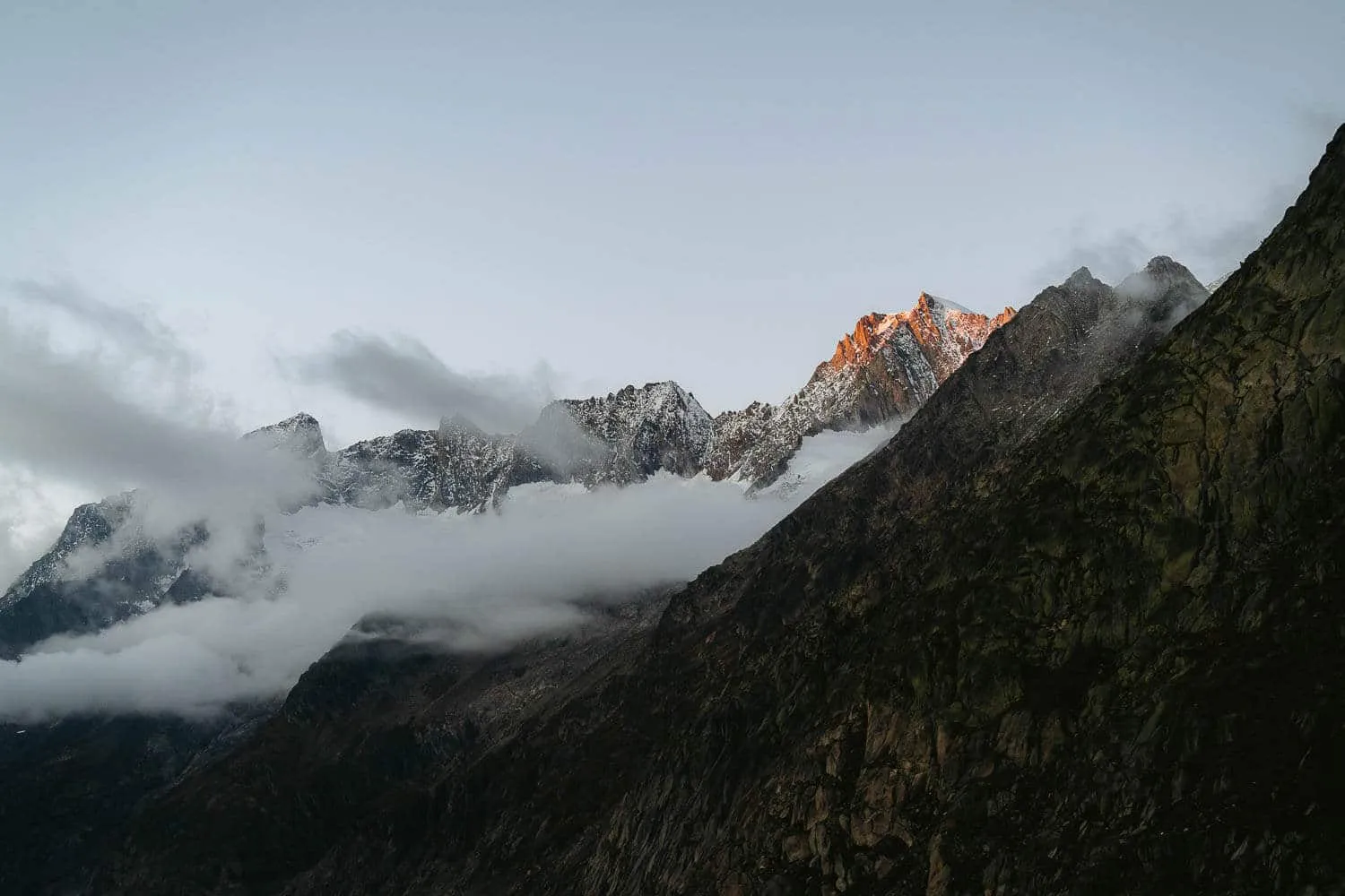 Sunset at the mountains surrounding the glacier