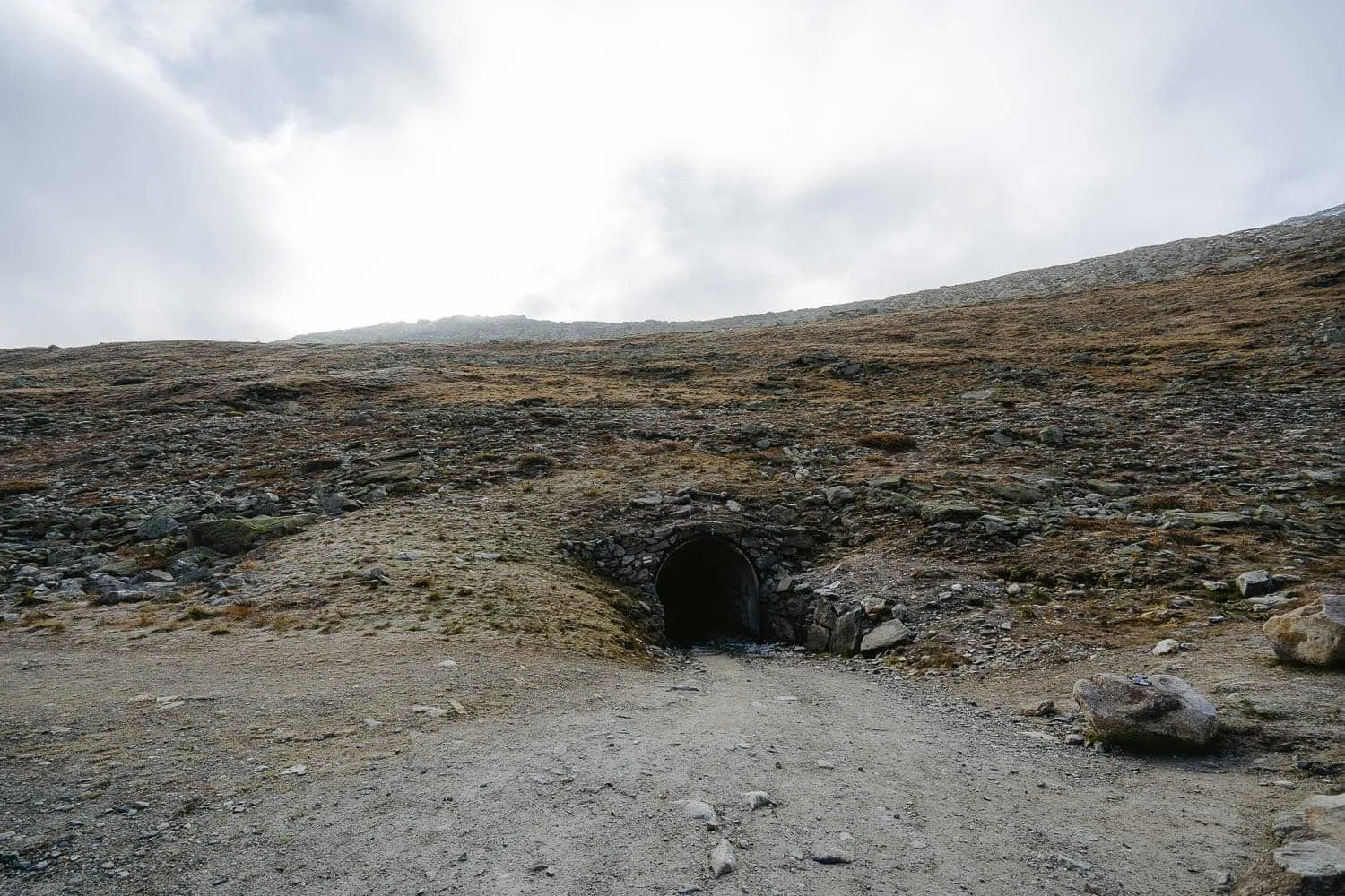 The view from the hut to the Tälligrattunnel
