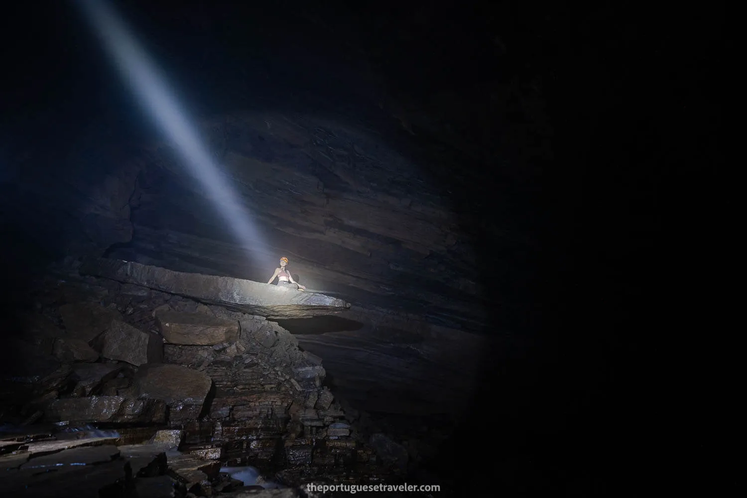 Jhos highlighted by a light beam in the Amphitheater