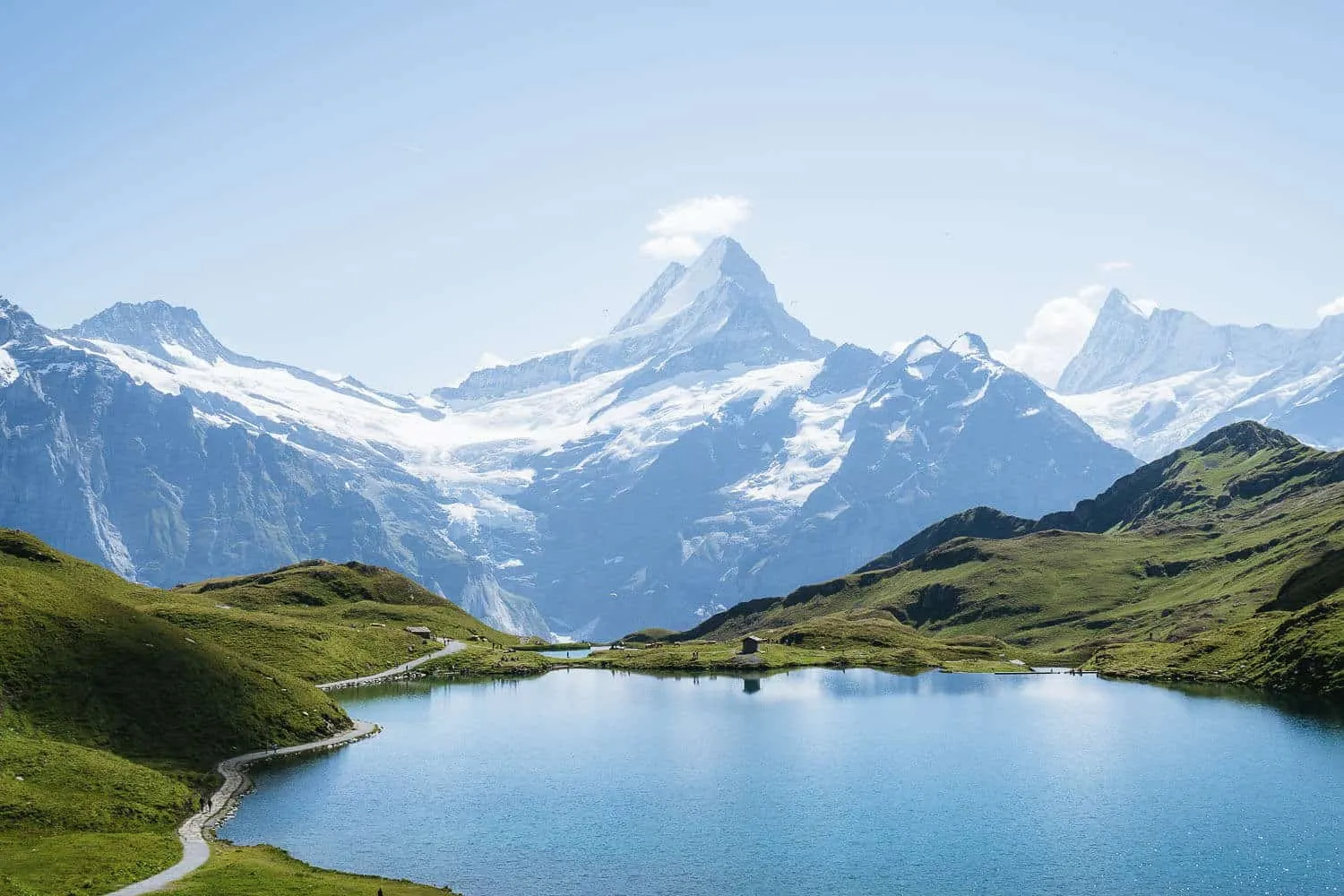 Bachalpsee Lake view to Schreckhorn