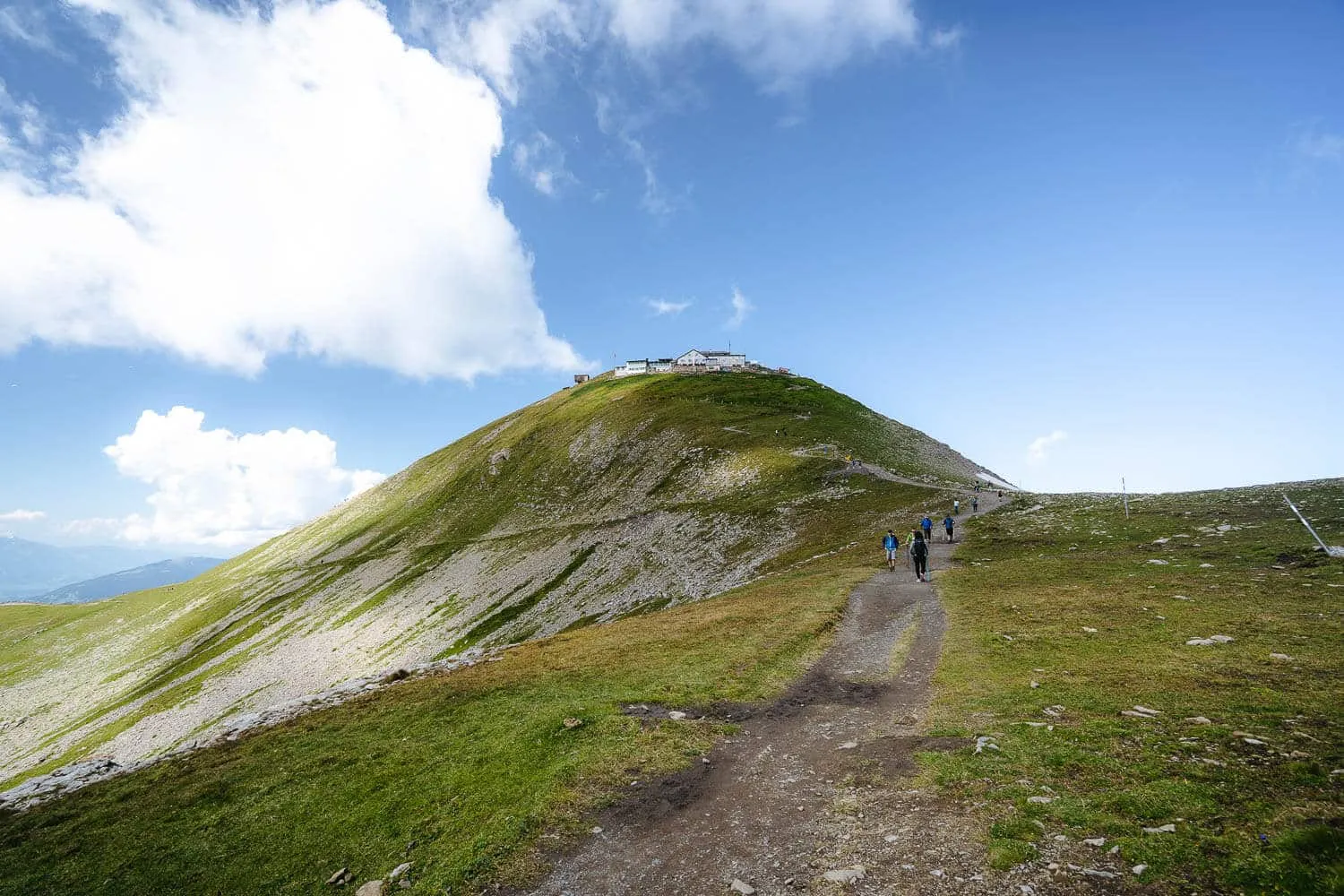 The path to the Faulhorn Summit