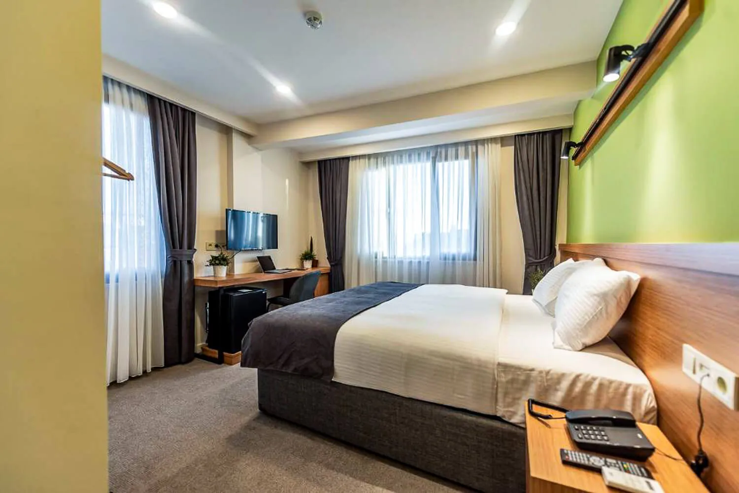Bram Hotel