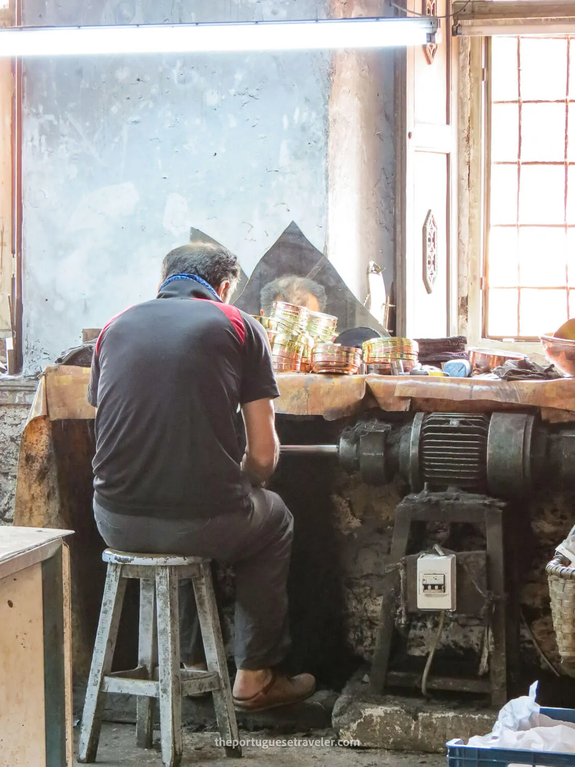 A workshop inside the Büyük Valide Han