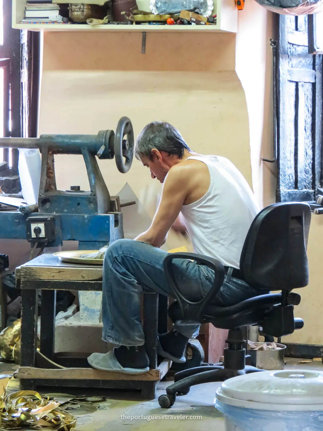 A workshop inside the Büyük Valide Han