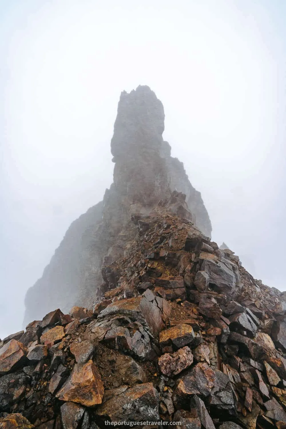 El "dedo". The highest point of Carihuairazo.