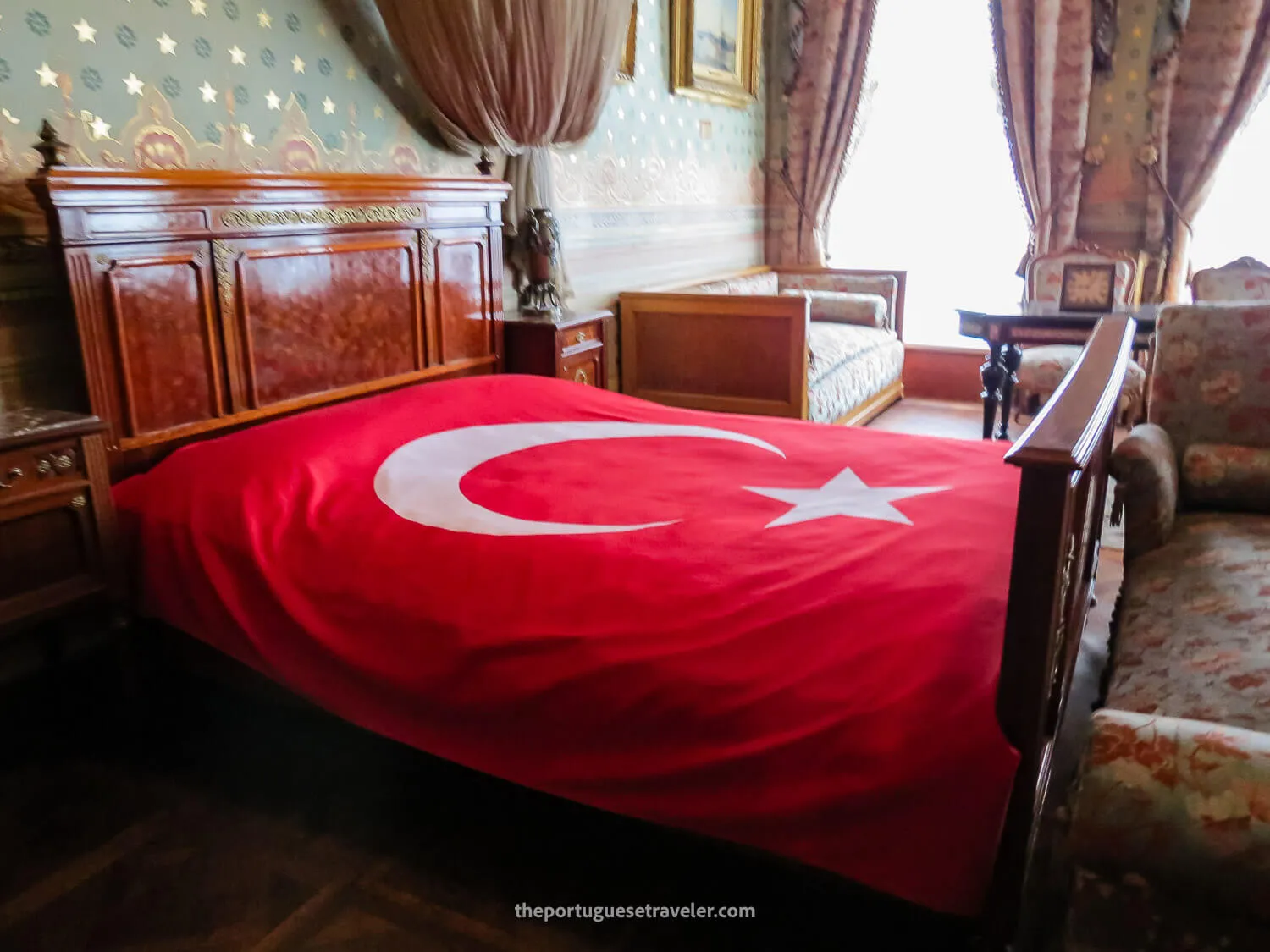 Ataturk's bed in Dolmabahçe Palace in Istanbul