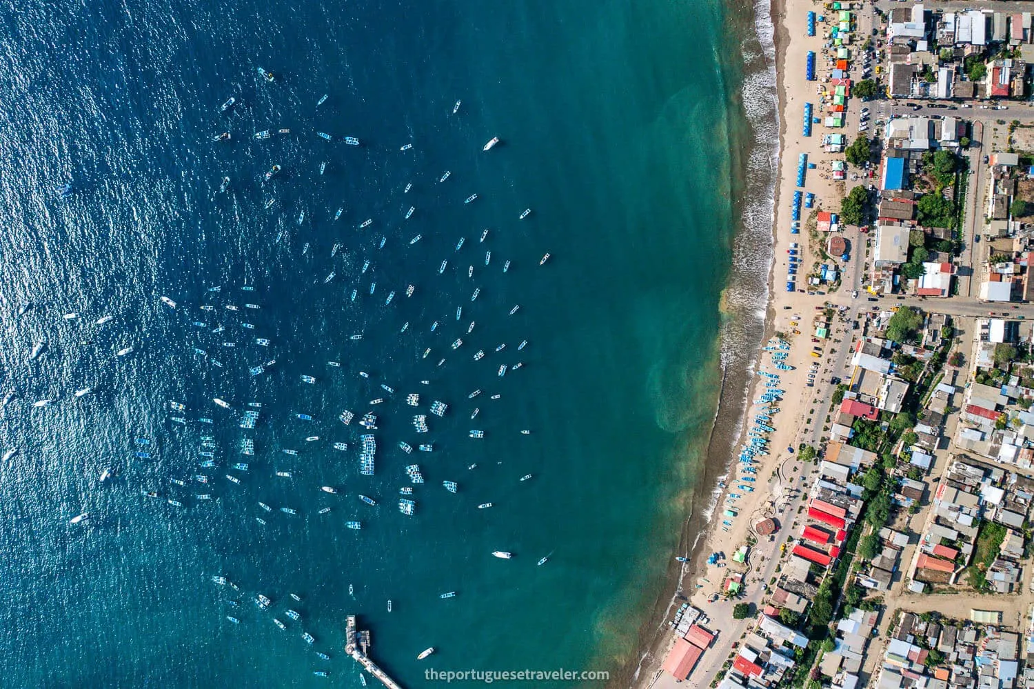 Puerto Lopez turquoise waters from the sky
