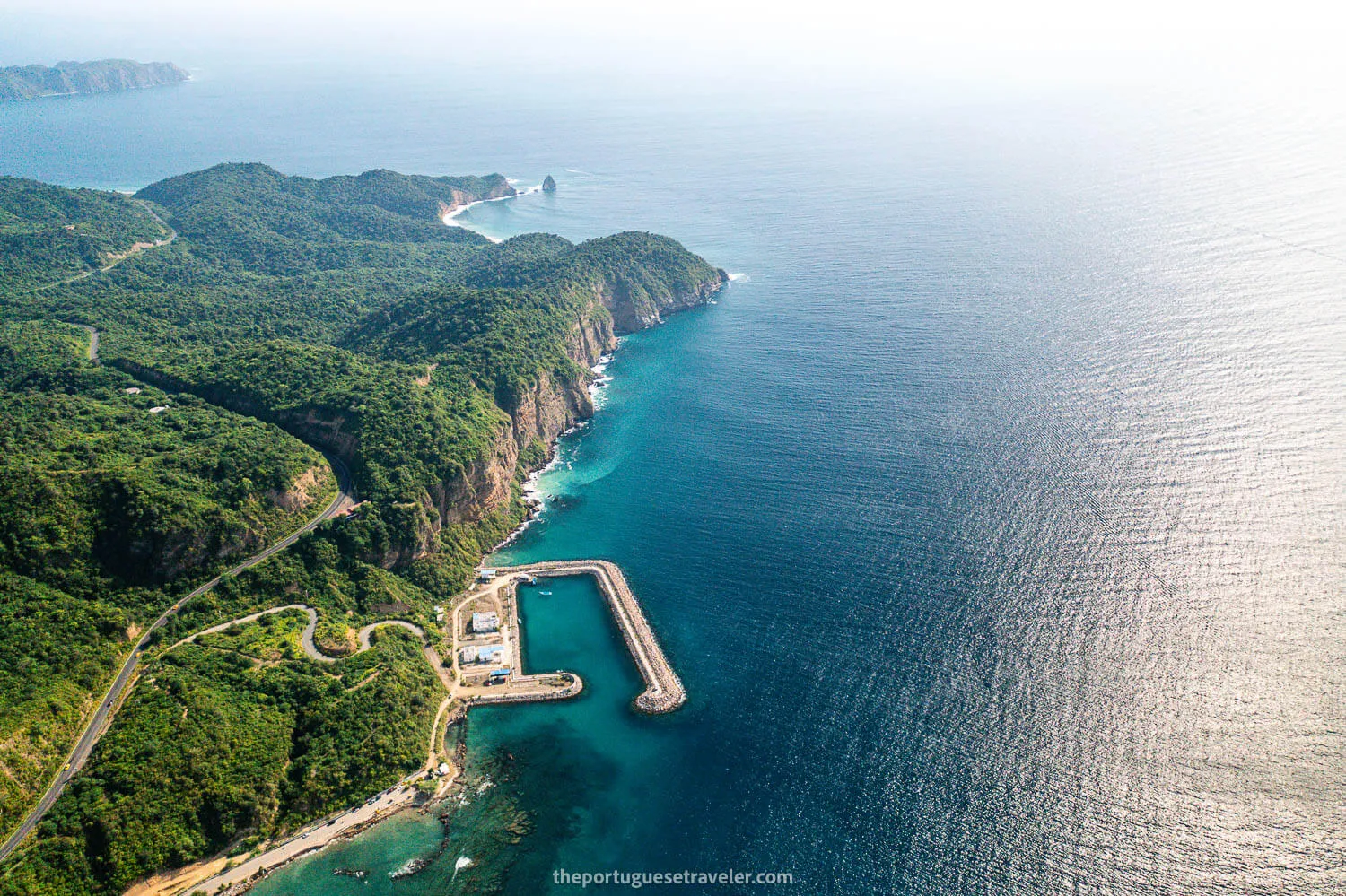 Puerto Lopez turquoise waters from the sky
