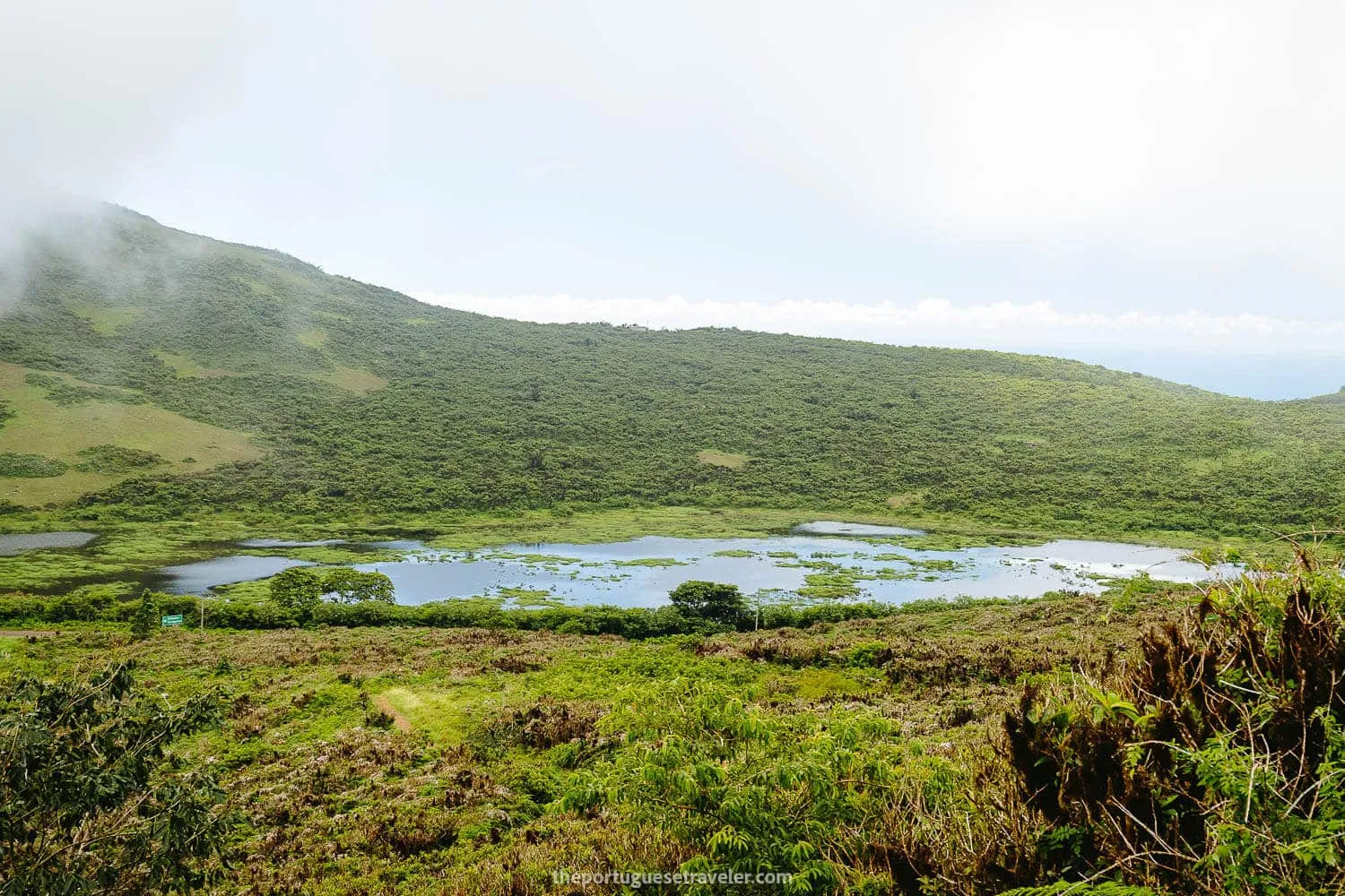 The lakes under El Junco