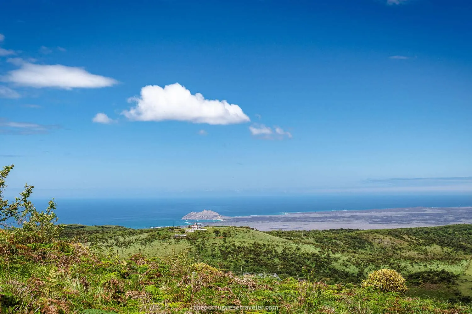 Cerro Brujo and Punta Pitt at the distance