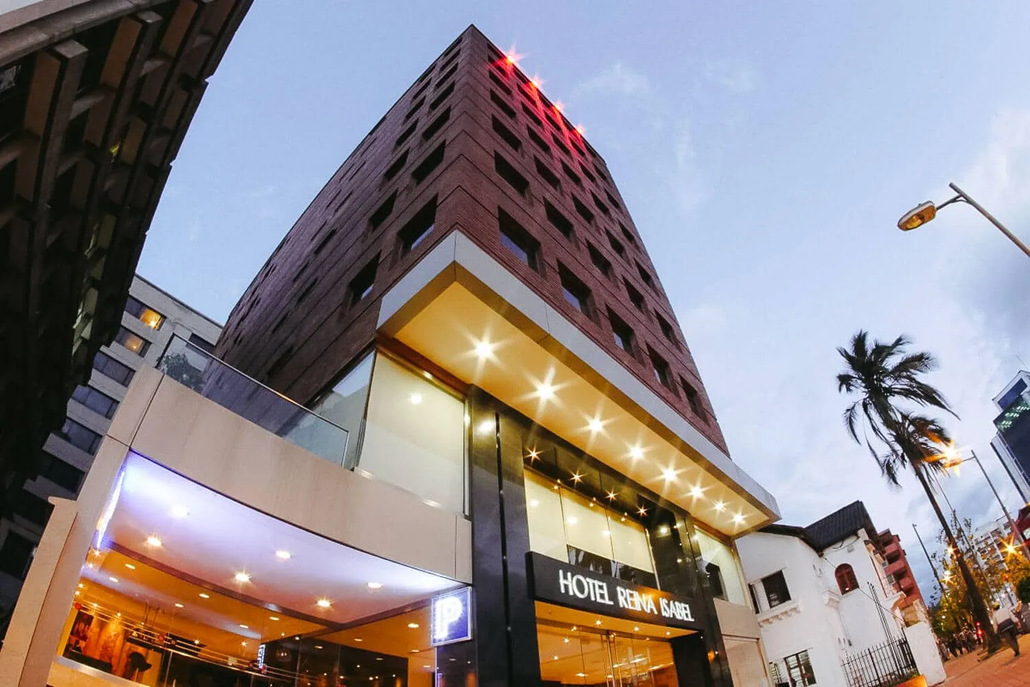 Hotel Reina Isabel in Quito