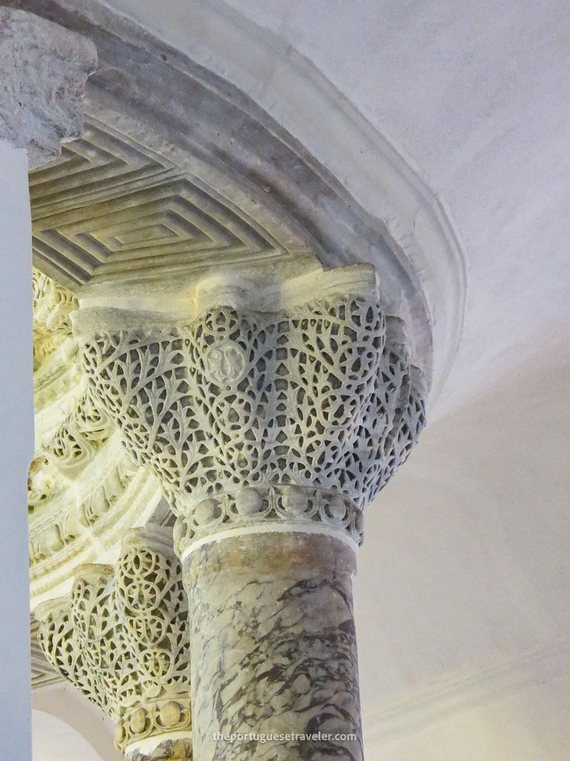 A capital of the Kuçuk Ayasofya