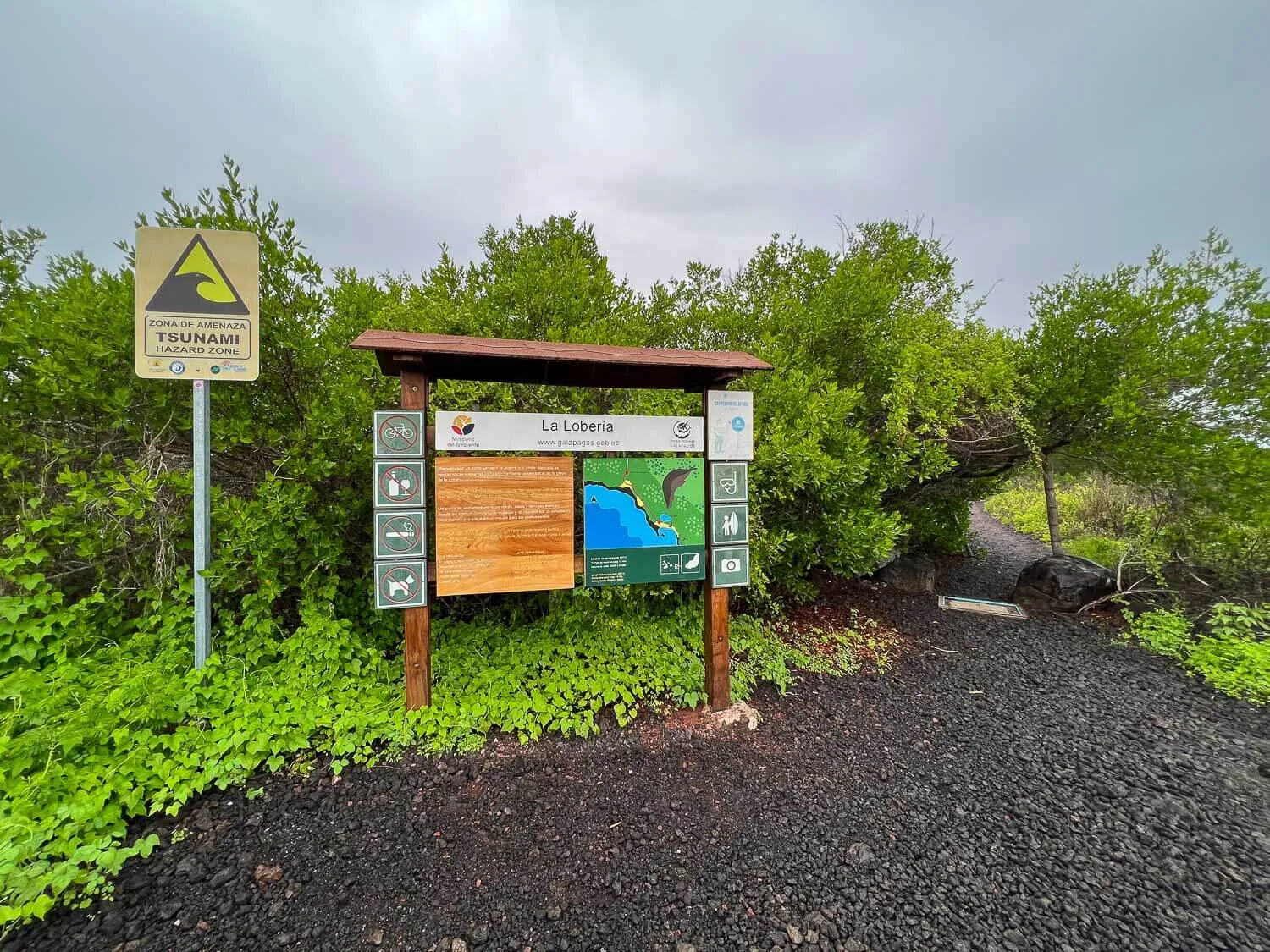 Entrance to La Loberia beach