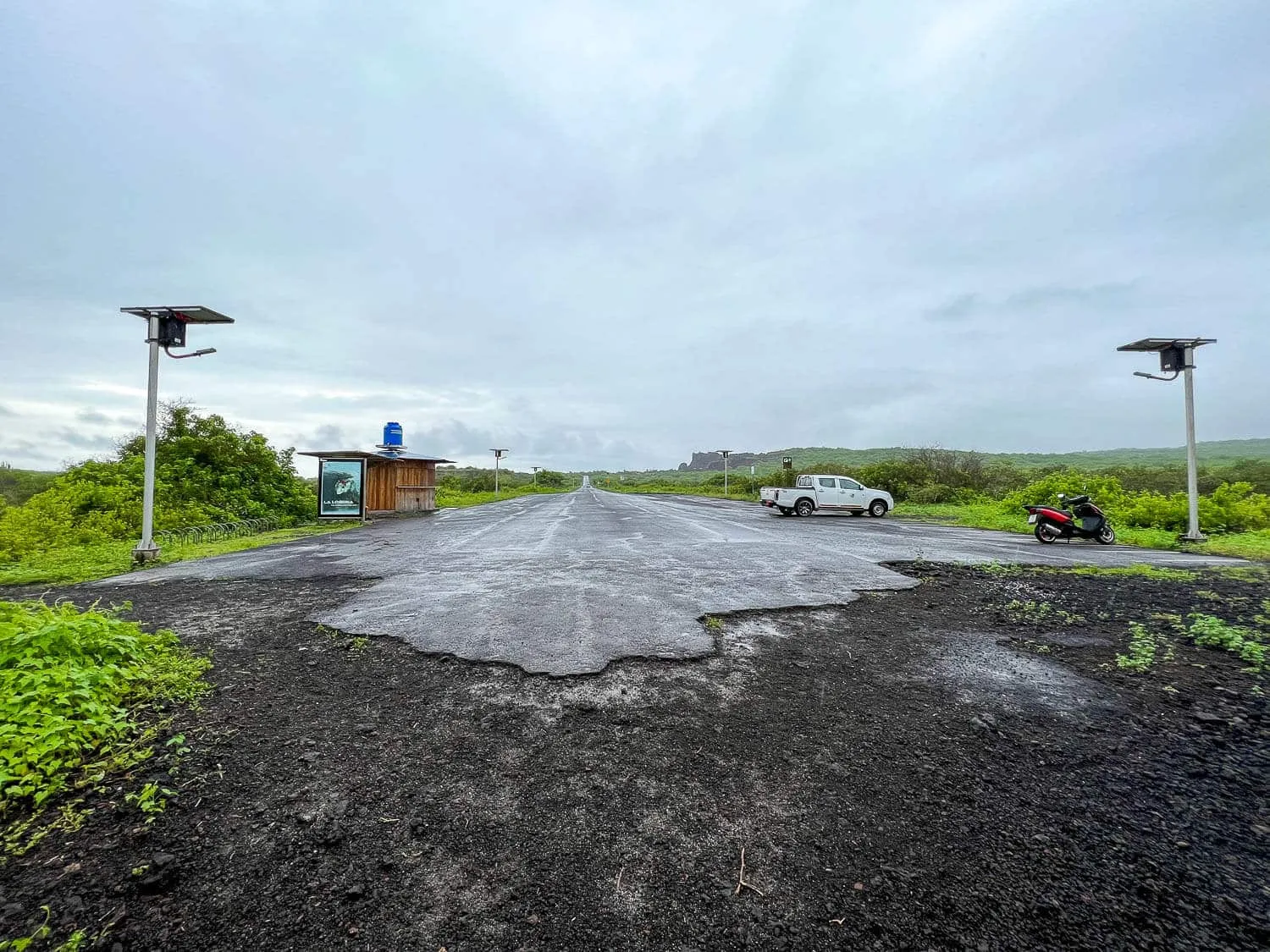 The parking where the taxi drops you at La Loberia beach