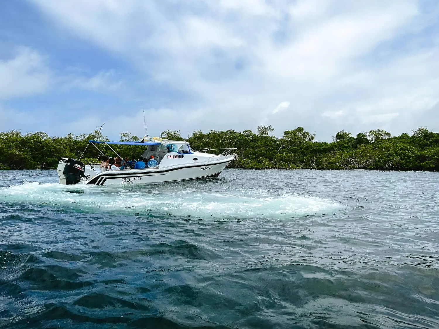 The boat that takes you to Los Tuneles, local transportation, one of the things to know before visiting the Galapagos Islands