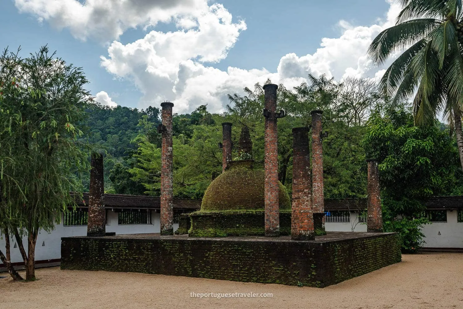 The Maha Saman Dewalaya Temple courtyard in Ratnapura