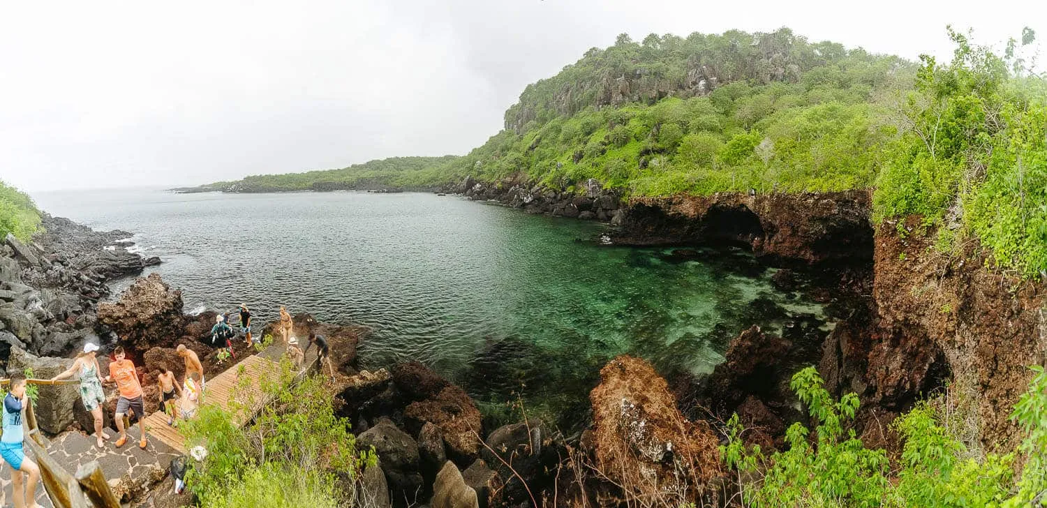 The Muelle Tijeretas (Cerro tijeretas on the right)