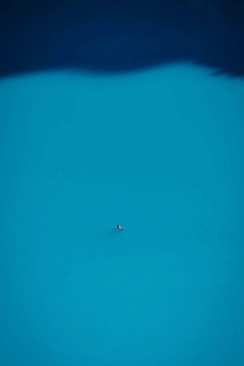 A boat on the Oeschinensee