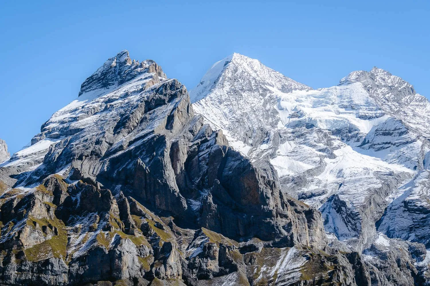 The Oeschinensee surrounding mountains
