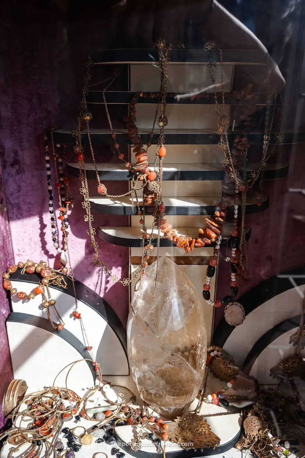 The Gem Exhibition at the Portuguese-Dutch Fort
