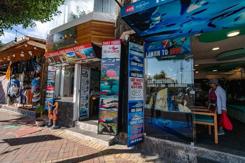 A Last-minute cruise deal in Puerto Ayora