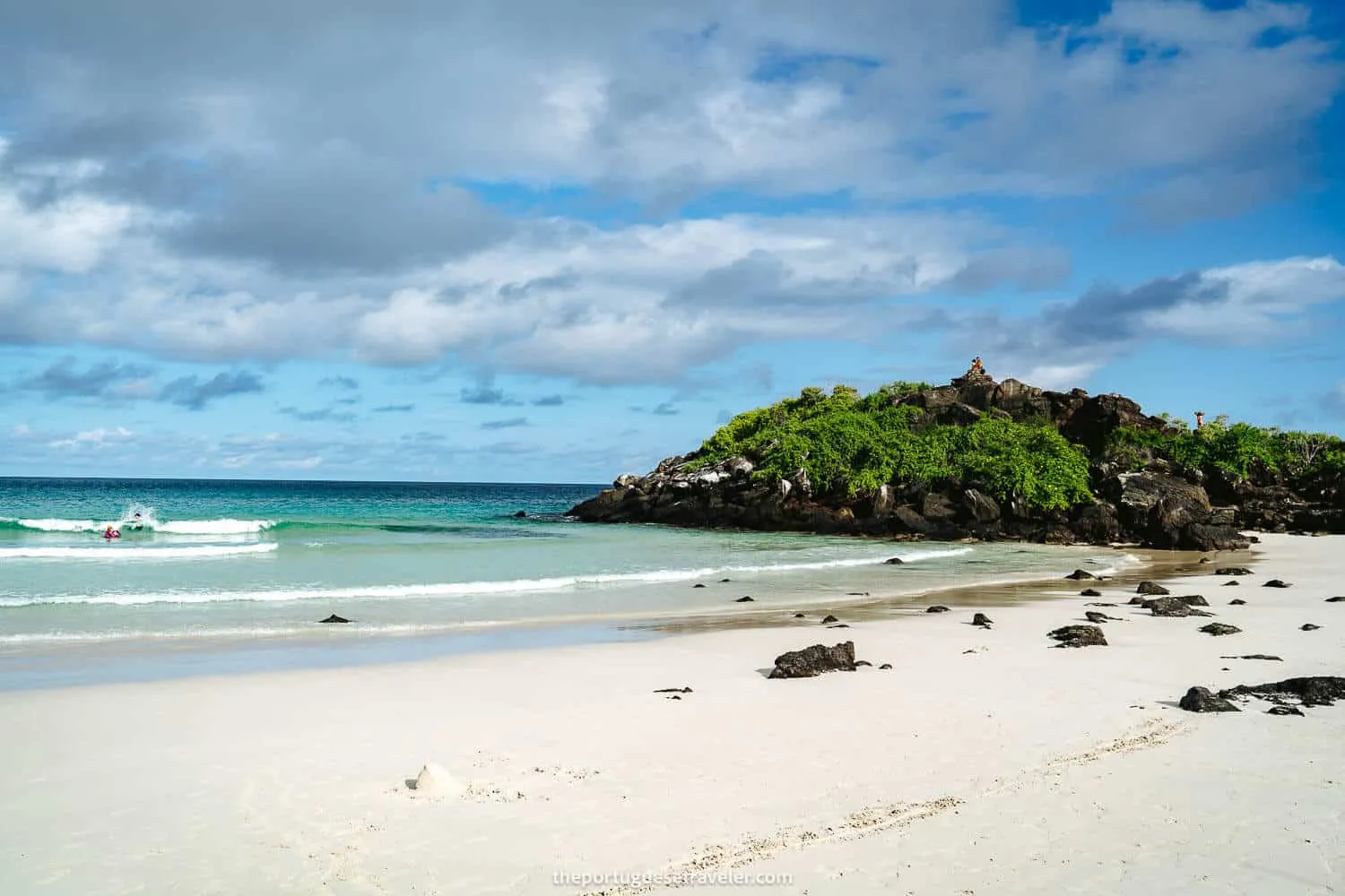 Puerto Chino with turquoise water - Galapagos 7 Day itinerary