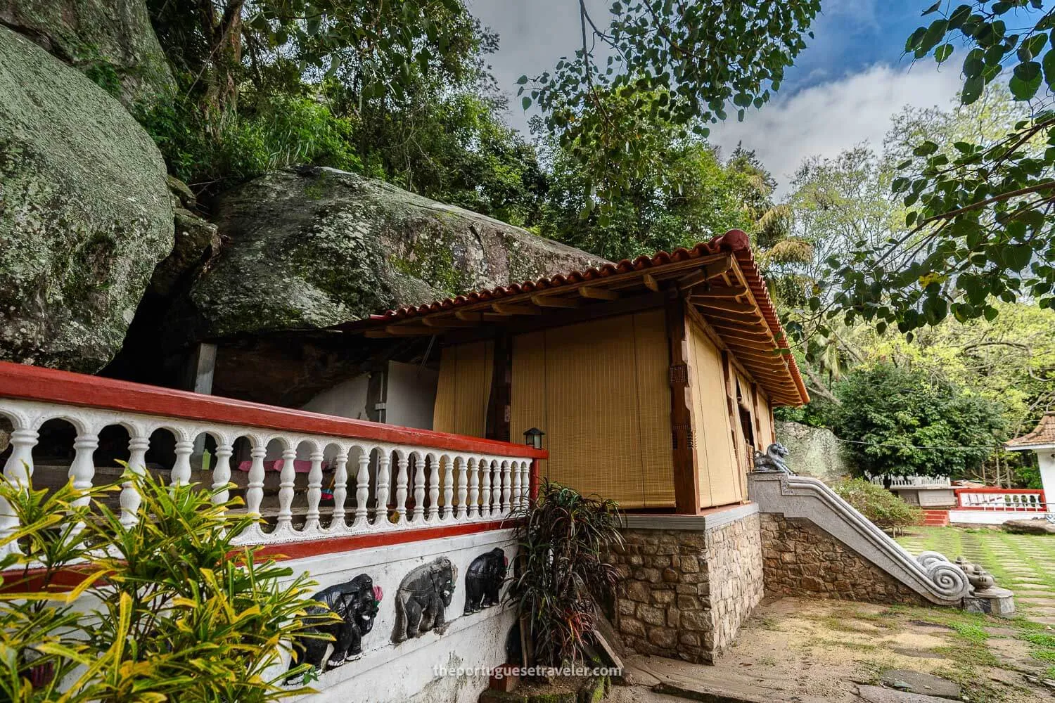 The Ravana Cave's Temple in Ella, Sri Lanka