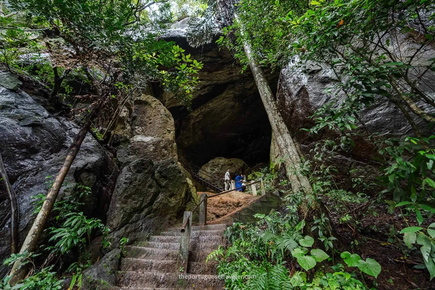 The entrance to the Ravana's Cave