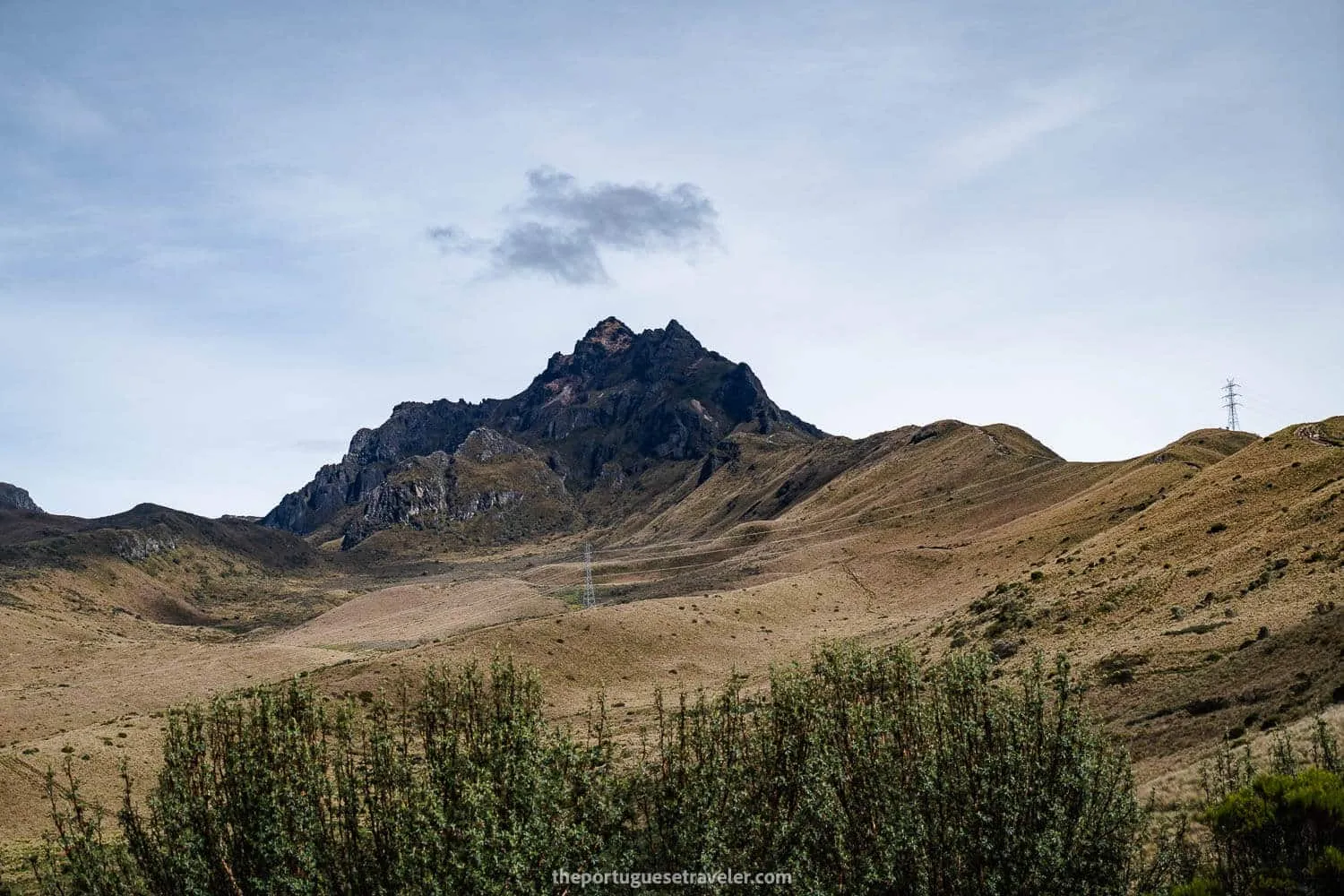 Rucu Pichincha seen almost from the Teleférico