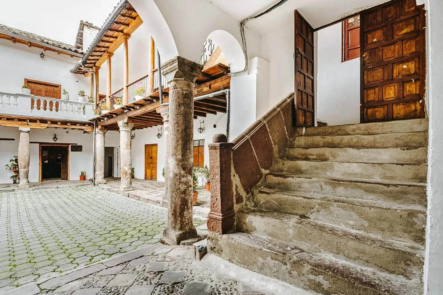 Traveler's House Hotel