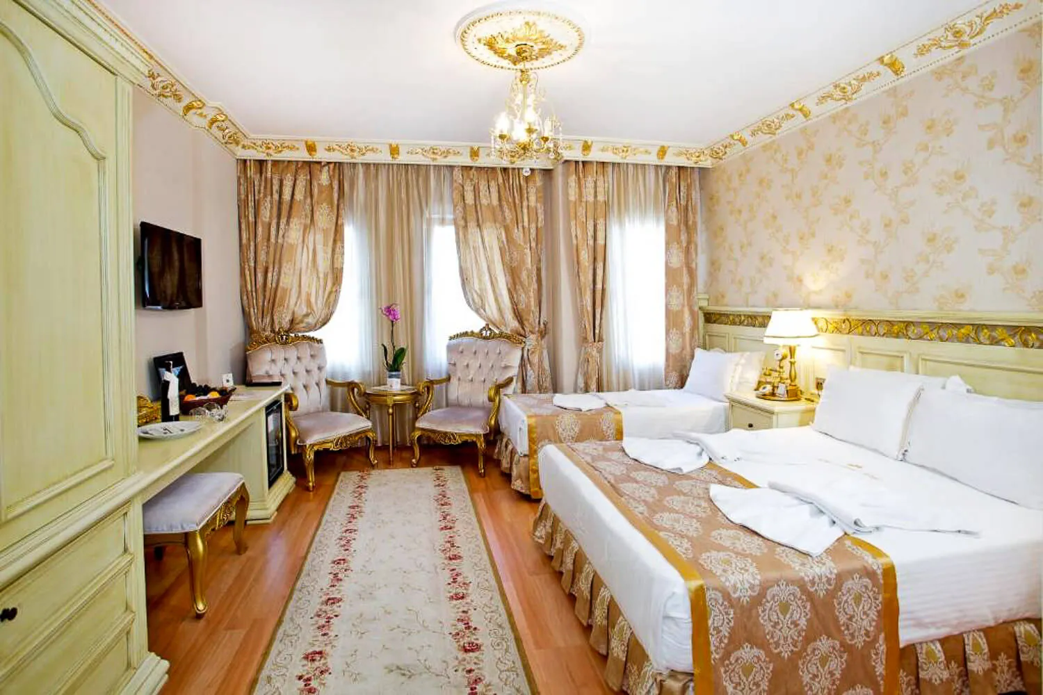 White House Hotel
