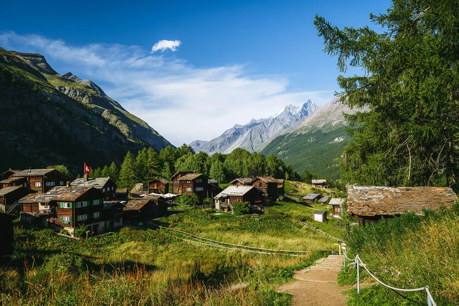 Zmutt Village